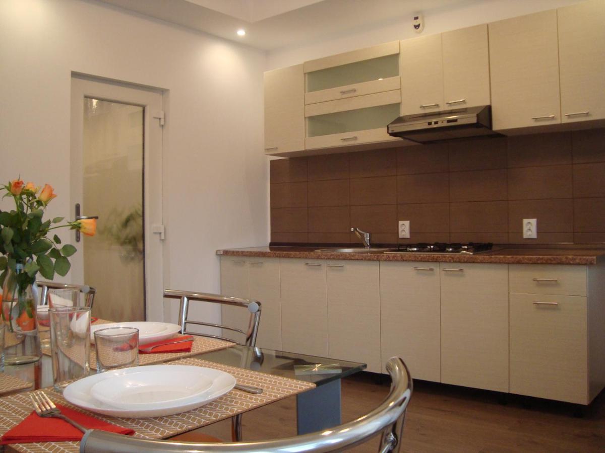 Casa Cu Flori Hotel Buşteni Екстериор снимка