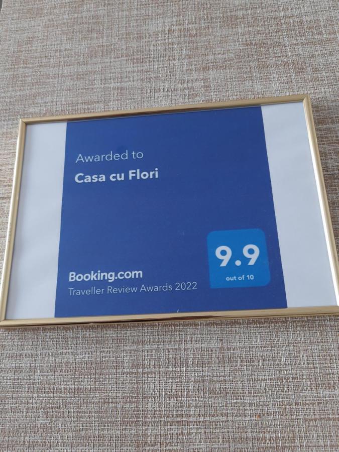 Casa Cu Flori Hotel Buşteni Екстериор снимка