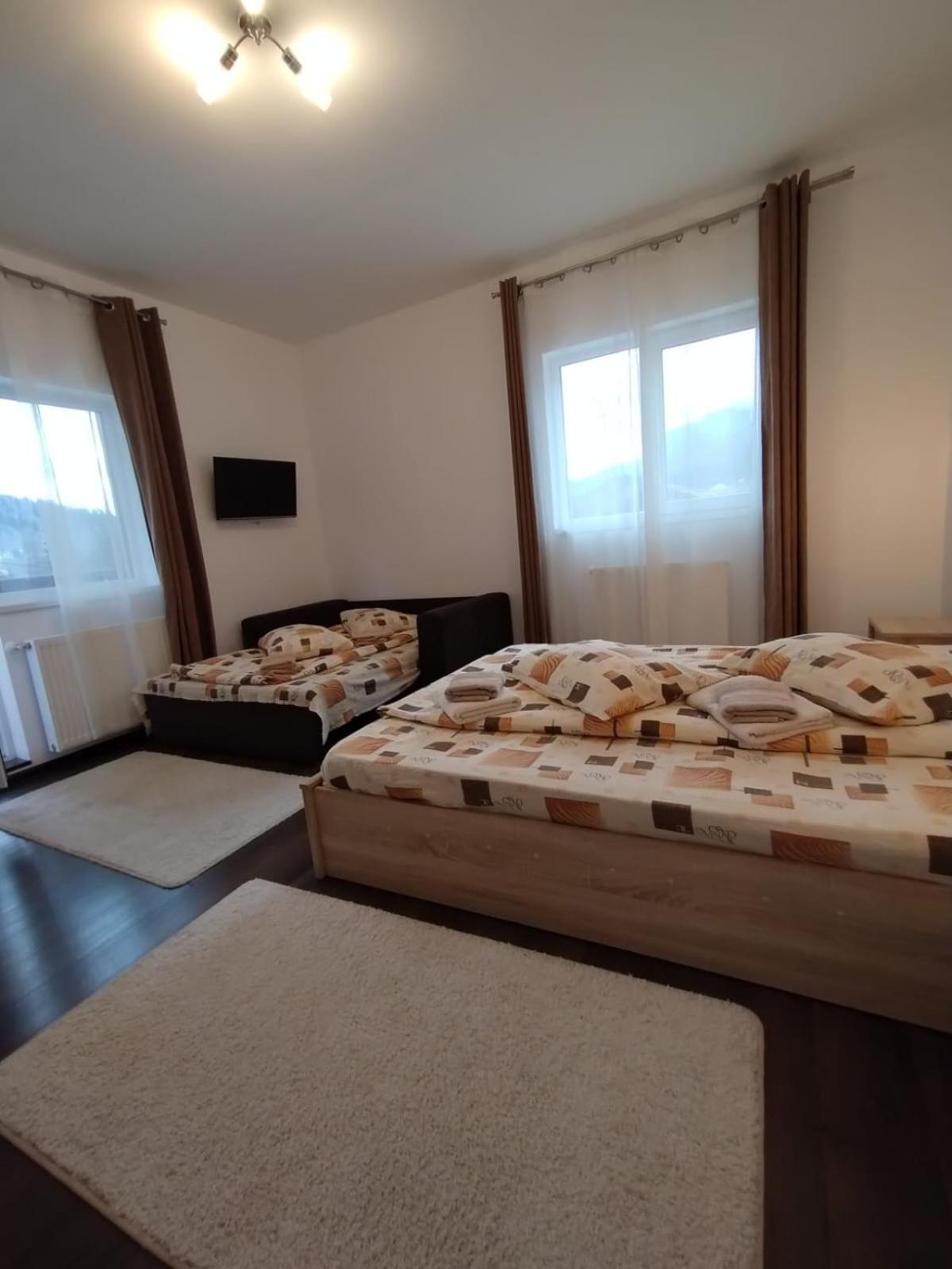Casa Cu Flori Hotel Buşteni Екстериор снимка
