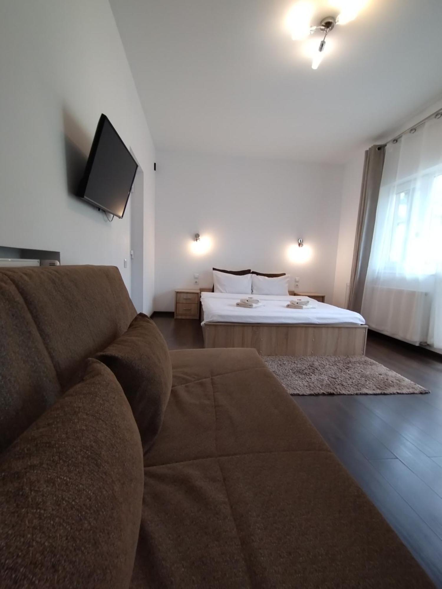 Casa Cu Flori Hotel Buşteni Екстериор снимка