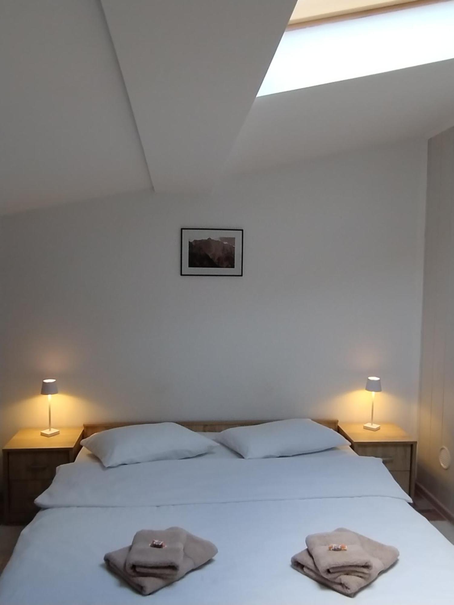 Casa Cu Flori Hotel Buşteni Екстериор снимка